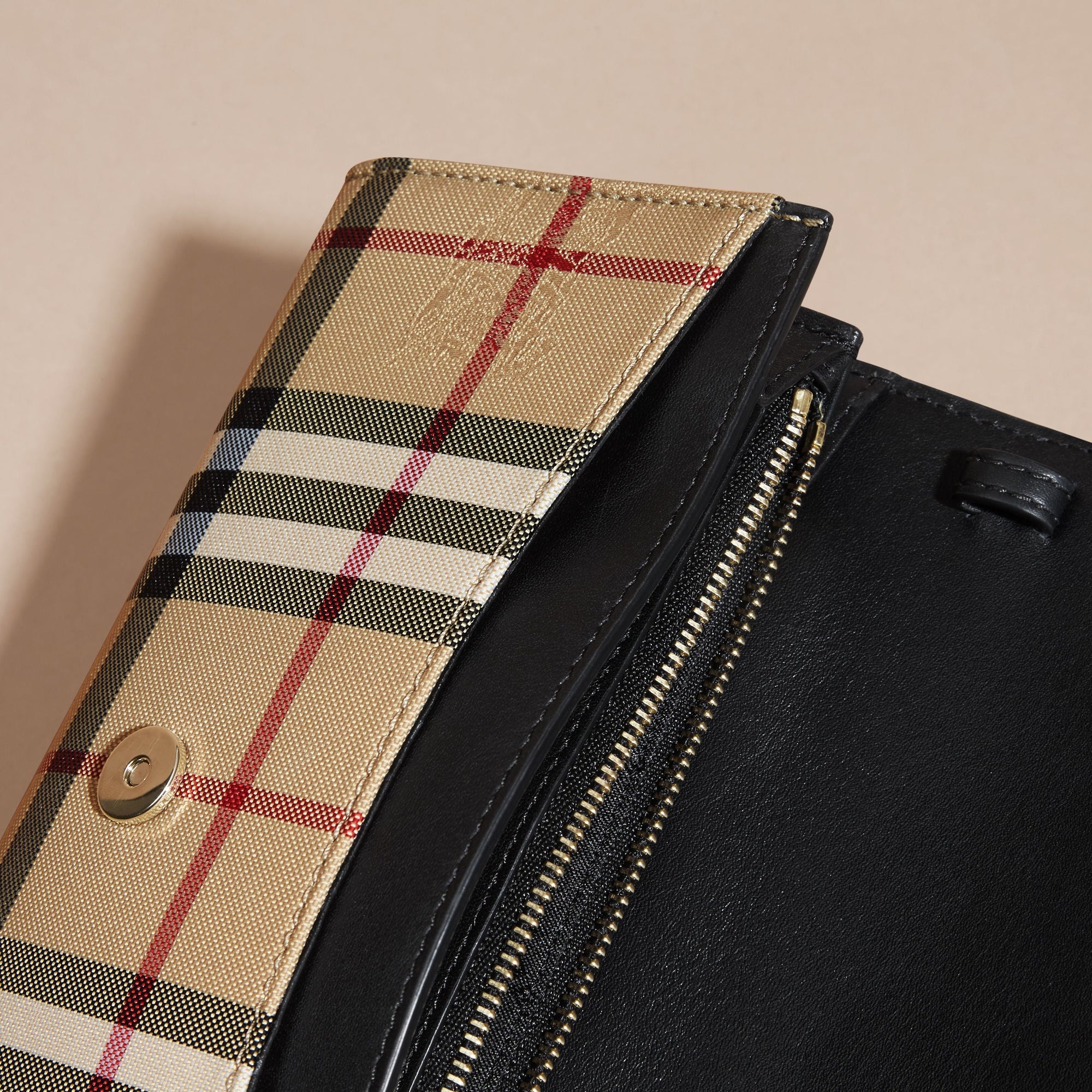 Portefeuille en tissu Horseferry check et cuir avec chaîne - Black