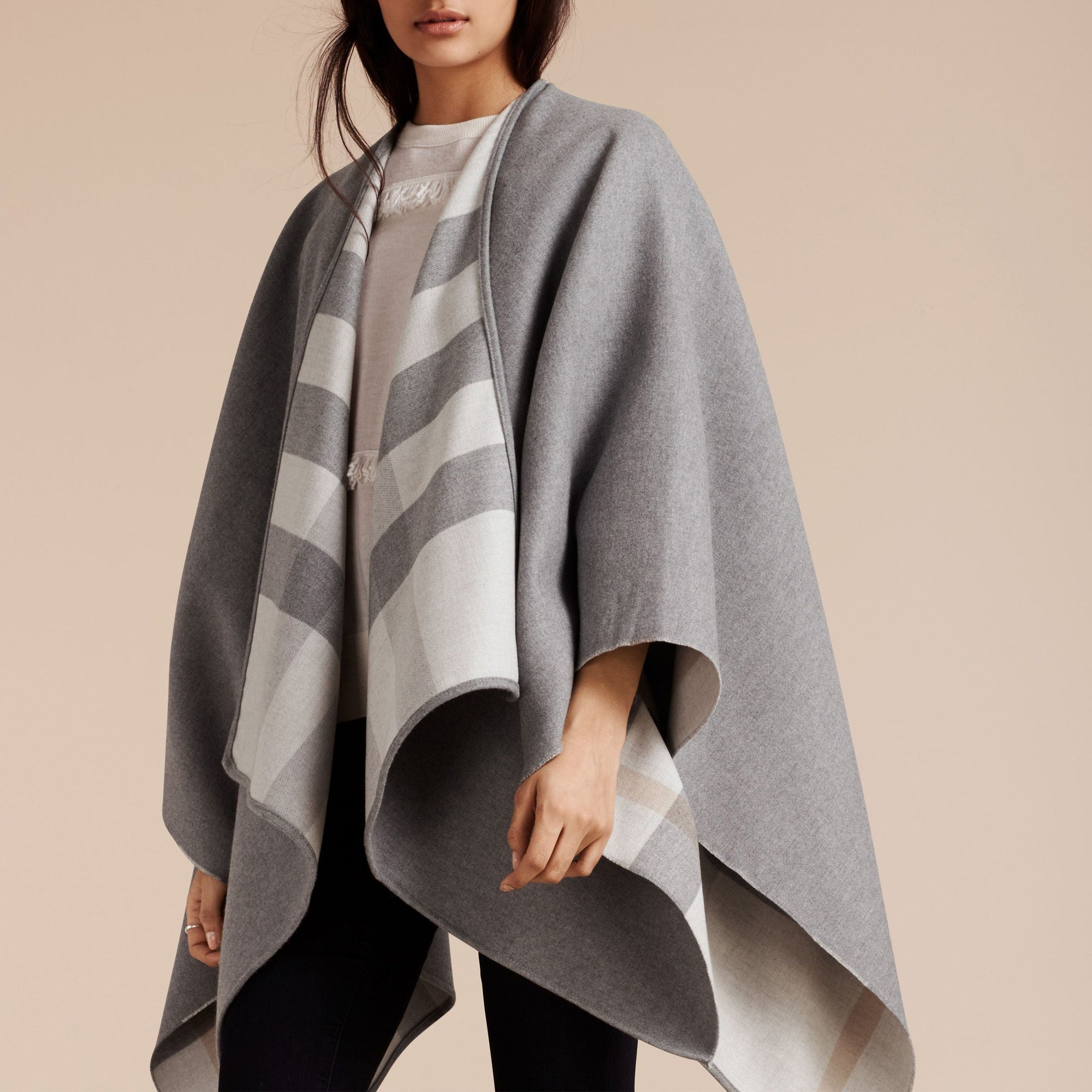 Poncho réversible en laine mérinos à motif check - Light Grey