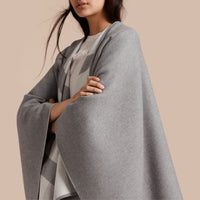 Poncho réversible en laine mérinos à motif check - Light Grey