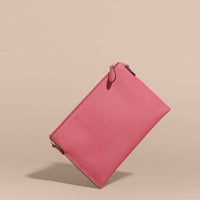 Clutch en cuir doublé du motif check - Pink Azalea