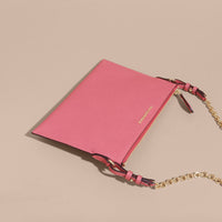 Clutch en cuir doublé du motif check - Pink Azalea