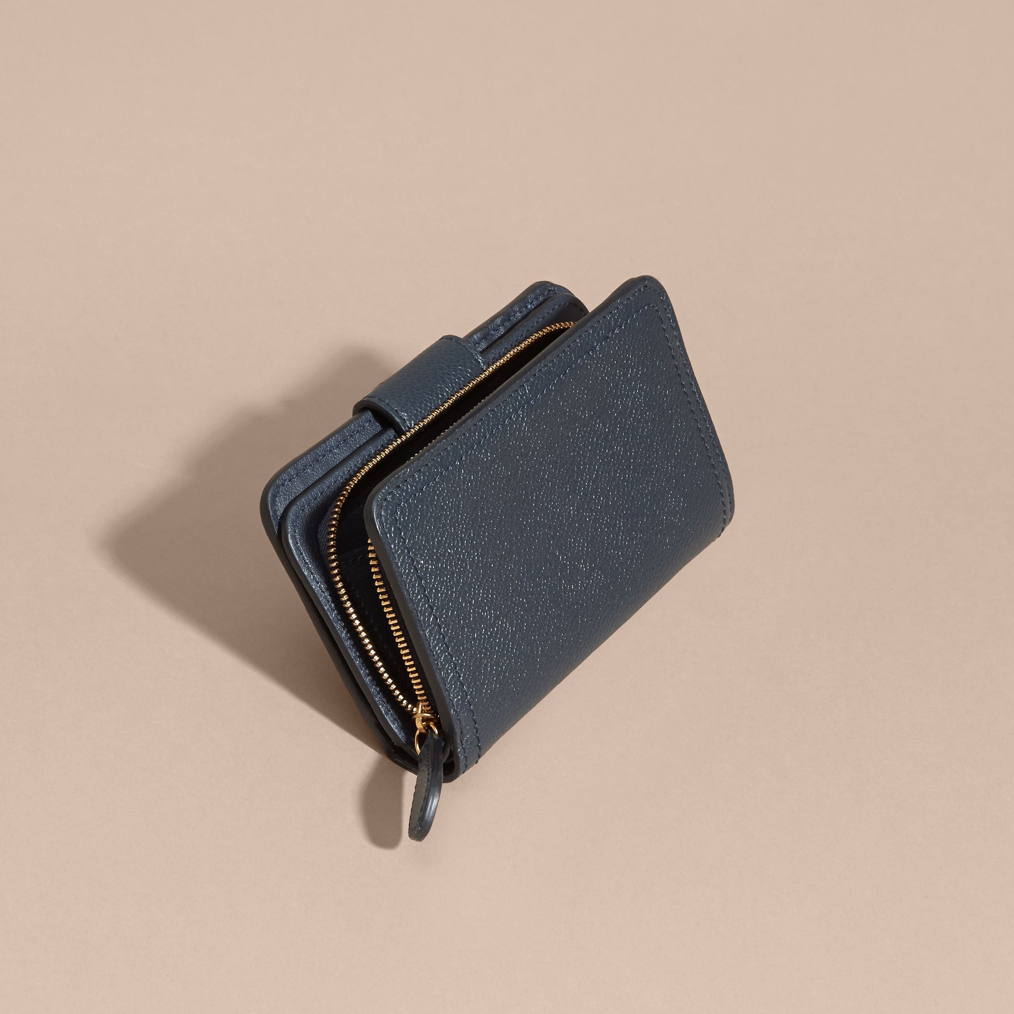 Portefeuille en cuir grainé avec boucle - Blue Carbon