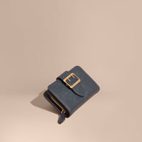 Portefeuille en cuir grainé avec boucle - Blue Carbon