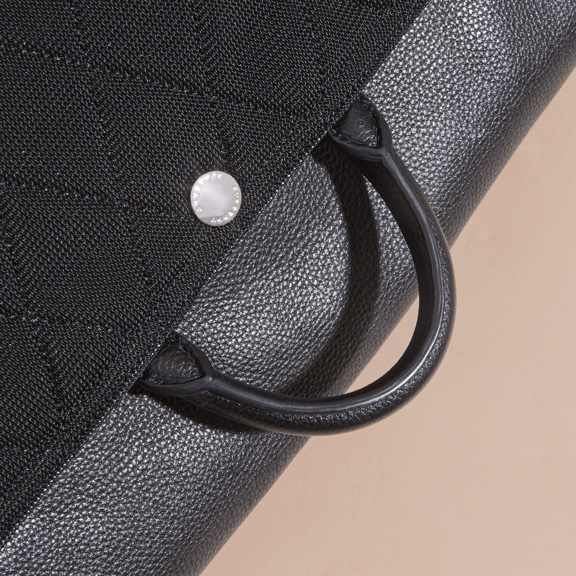 Sac Messenger avec détails en cuir - Black