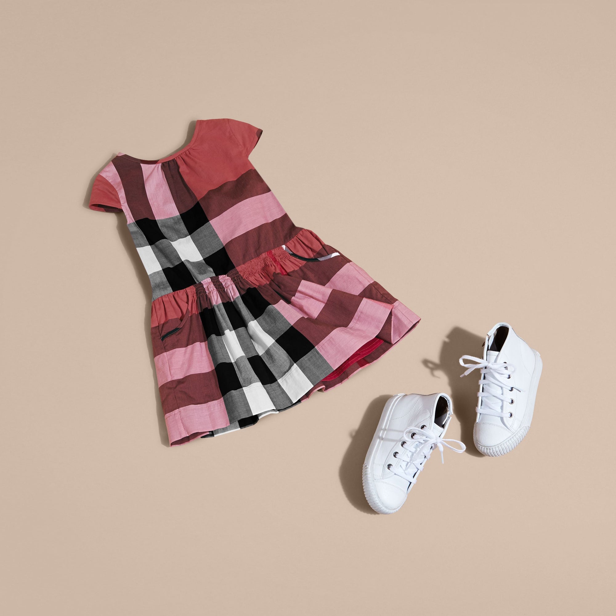 Robe en voile de coton à motif check avec mancherons - Pink Azalea