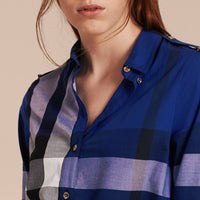 Robe chemise en coton à motif check - Brilliant Blue