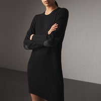 Robe pull en laine mérinos avec coudières check - Black