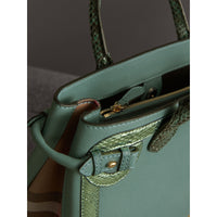 Sac The Banner medium en cuir avec appliqué en python métallisé - Celadon Blue