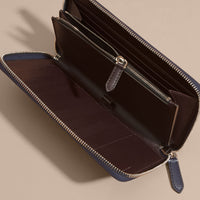 Portefeuille zippé en cuir London avec bordure contrastante - Dark Navy