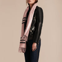 Écharpe en cachemire à motif check métallisé réversible - Ash Rose