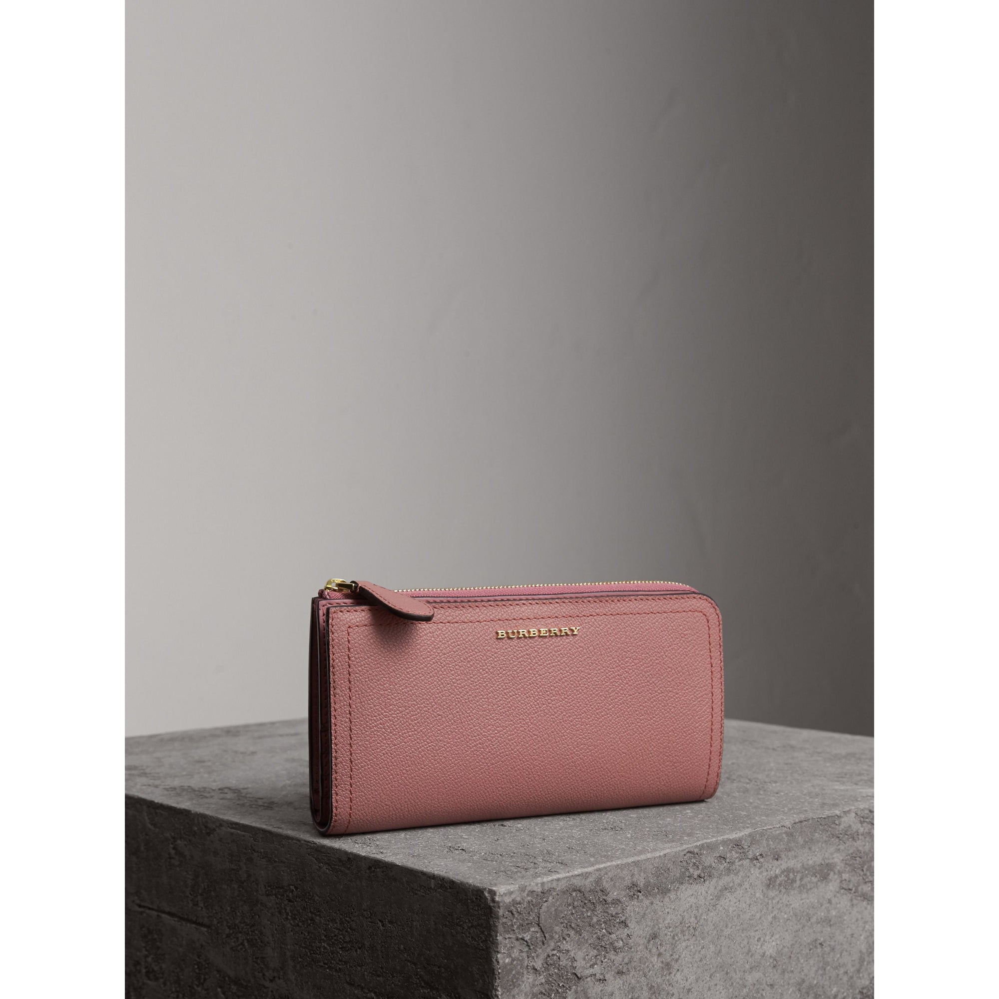 Portefeuille zippé en cuir grainé - Dusty Pink