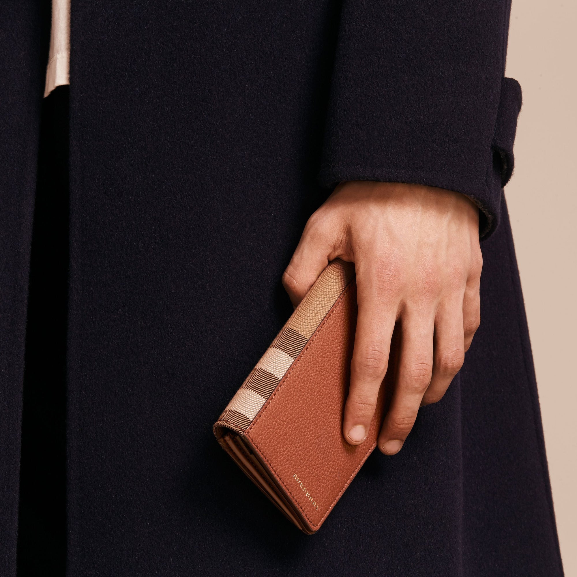 Portefeuille continental en coton House check et cuir grainé - Russet