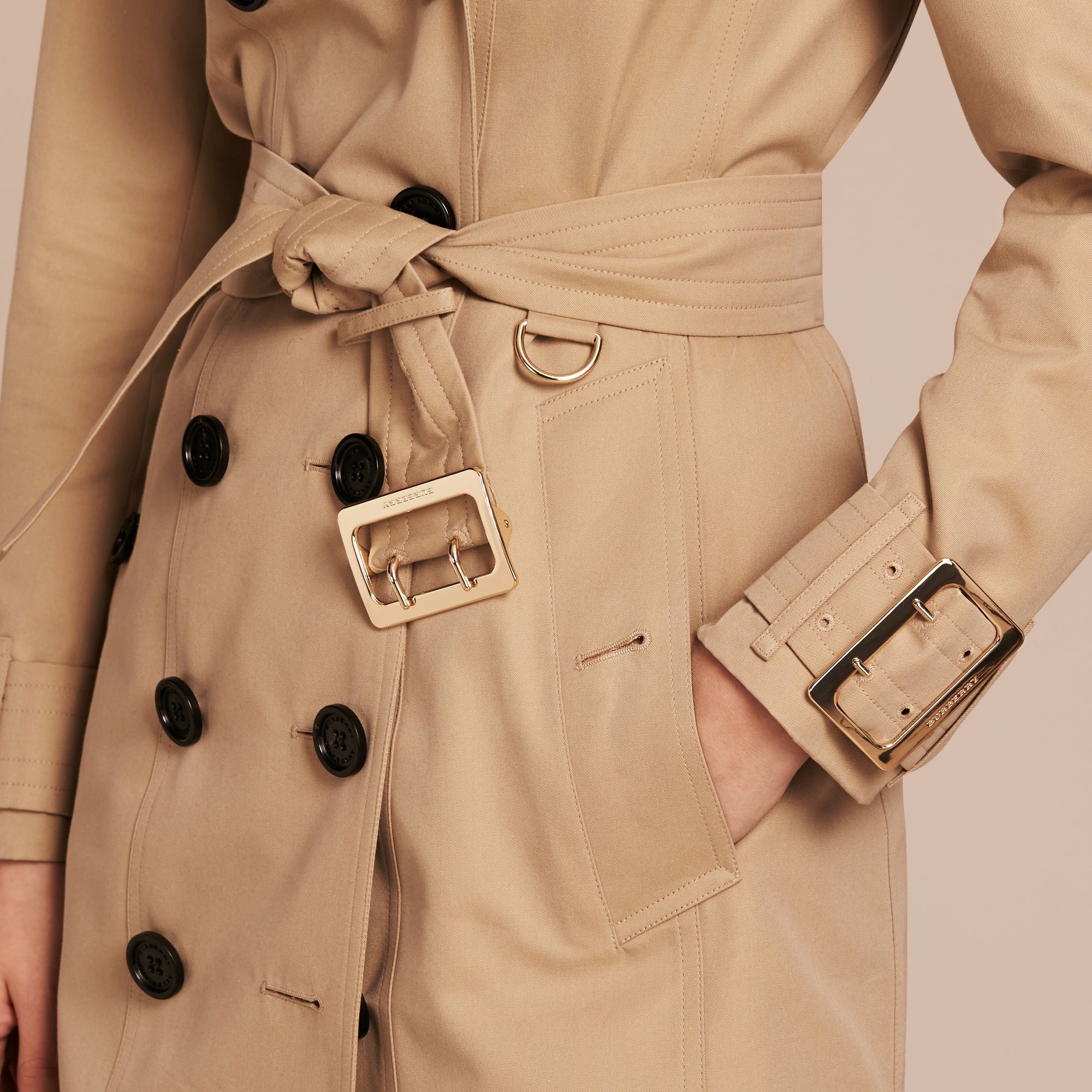 Trench-coat en gabardine de coton avec boucles oversize - Honey