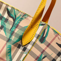 Petit sac The Canter imprimé à pivoines roses - Yellow & Green