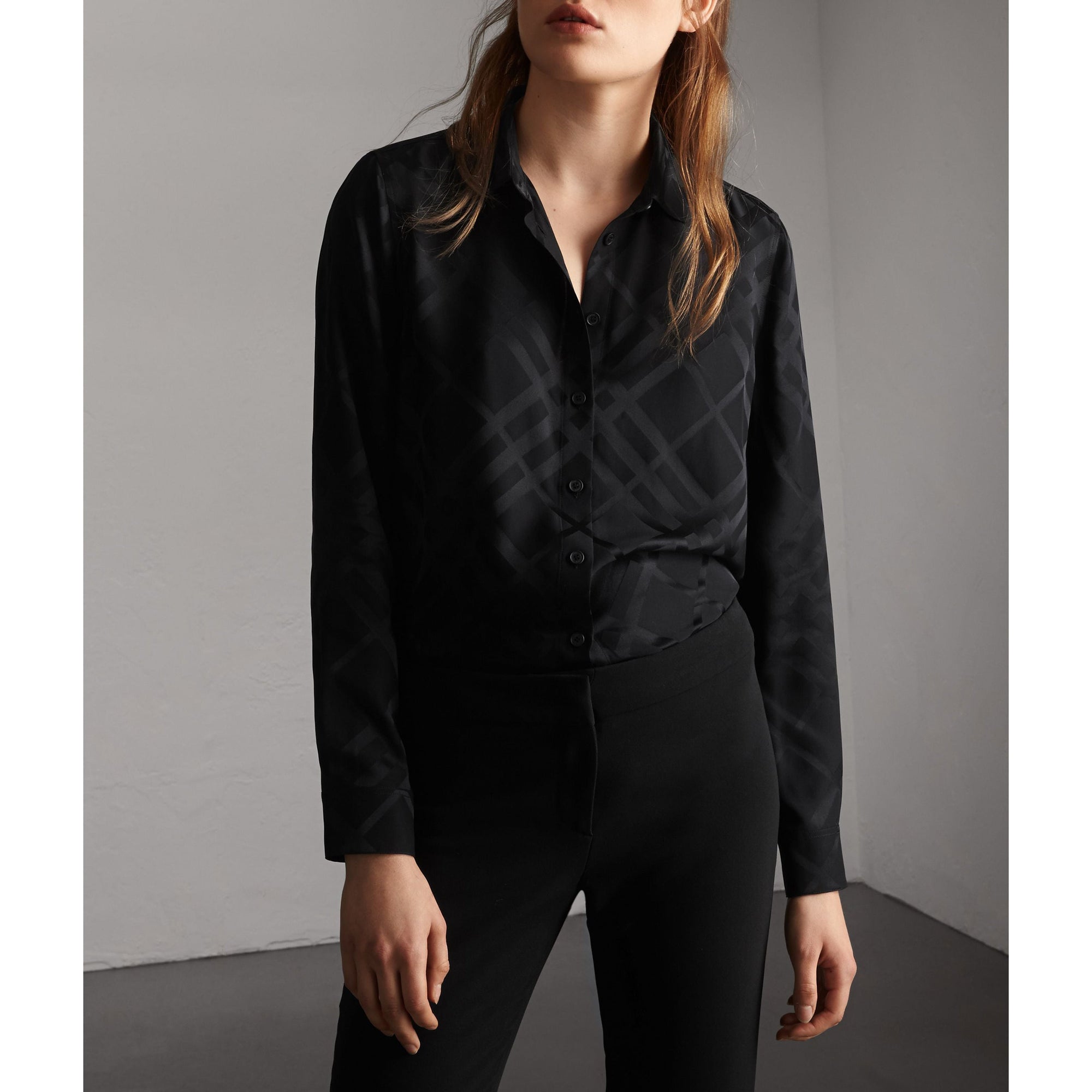 Chemise en soie à motif check ton sur ton - Black