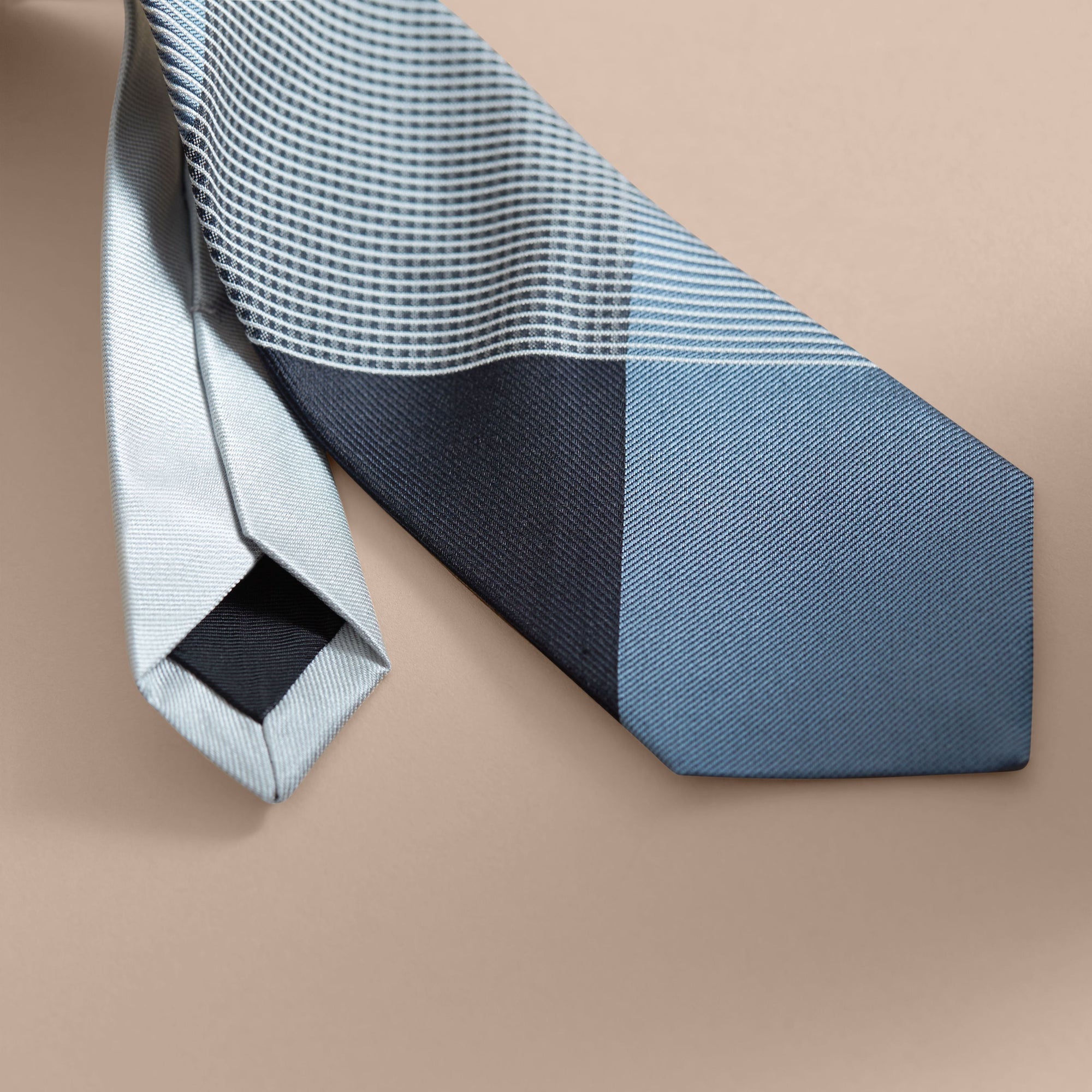 Cravate jacquard moderne en soie à motif vichy - Slate Blue