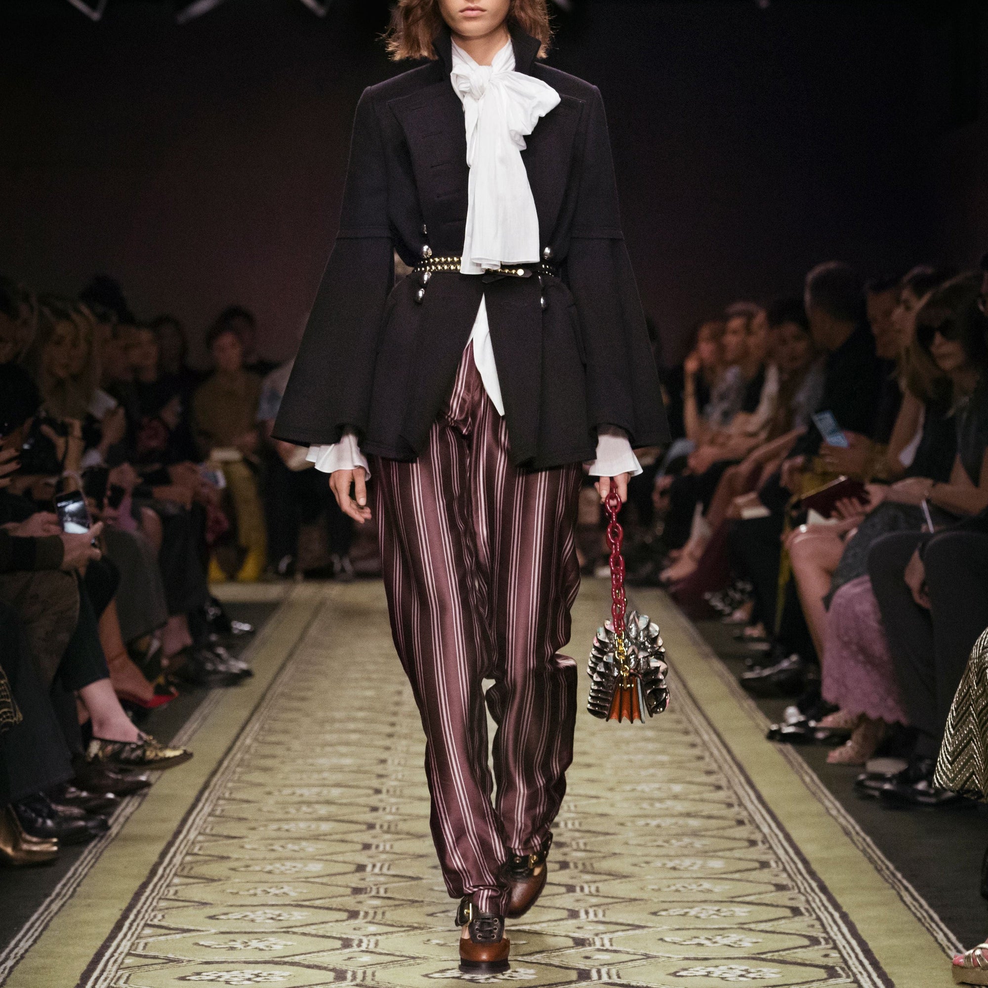 Bottines à plateforme en cuir et peau de serpent avec découpes - Burgundy Red