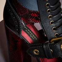 Bottines à plateforme en cuir et peau de serpent avec découpes - Burgundy Red