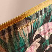 Clutch imprimé à pivoines roses en cuir - Yellow & Green