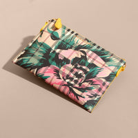 Clutch imprimé à pivoines roses en cuir - Yellow & Green