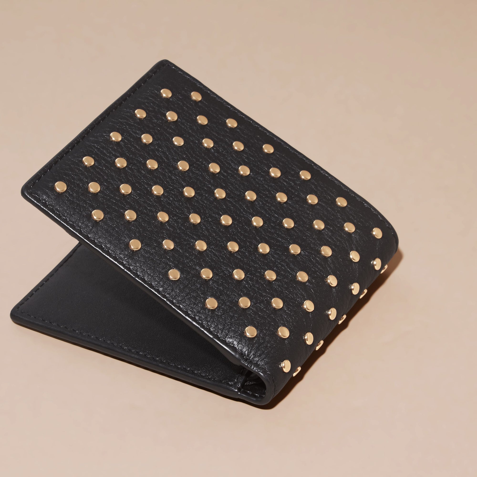 Portefeuille à rabat multidevise en cuir clouté - Black