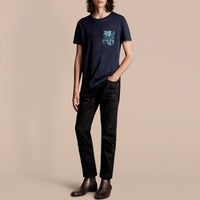T-shirt en coton avec poche à imprimé rose pivoine - Navy