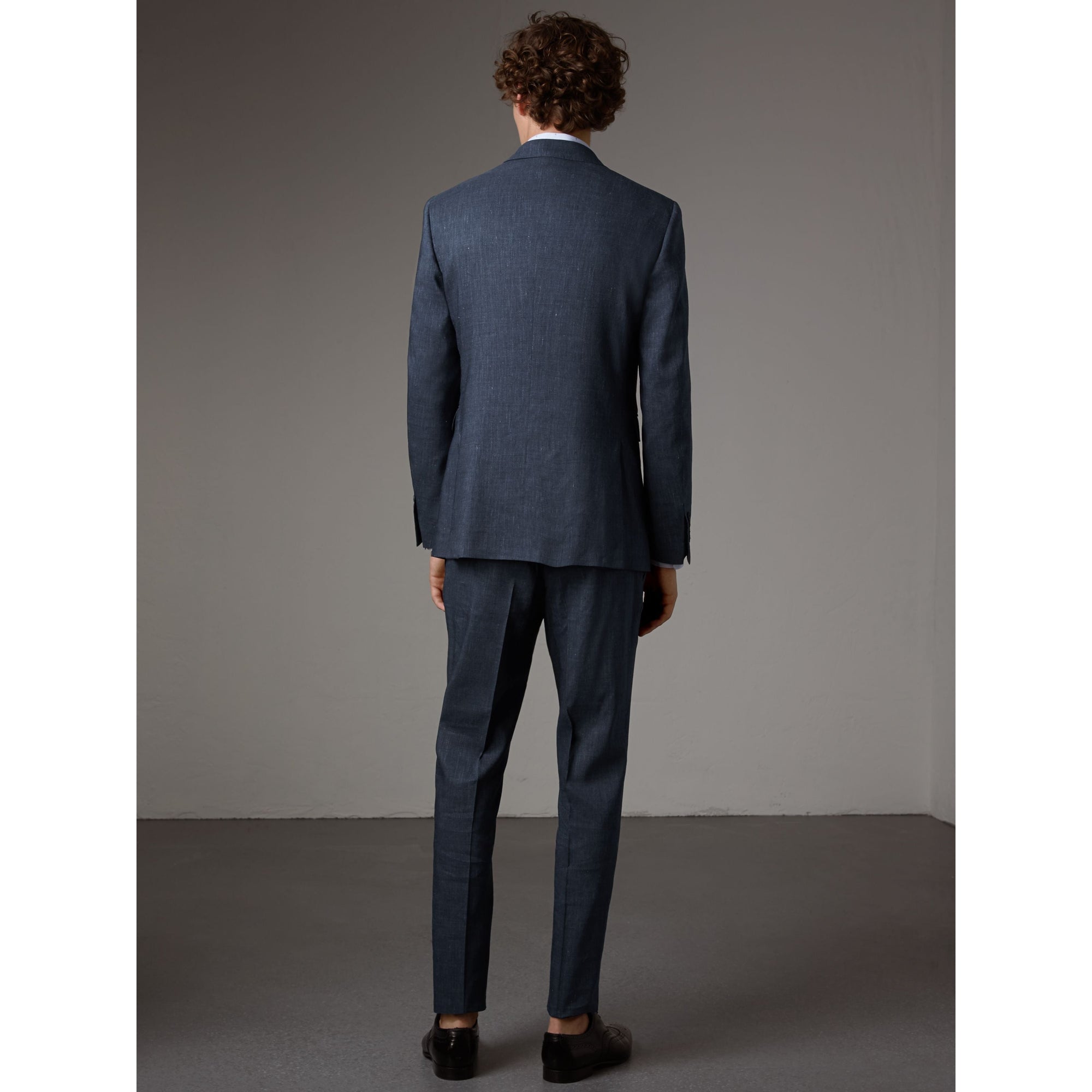 Costume de coupe moderne en lin et laine Travel Tailoring - Slate Blue