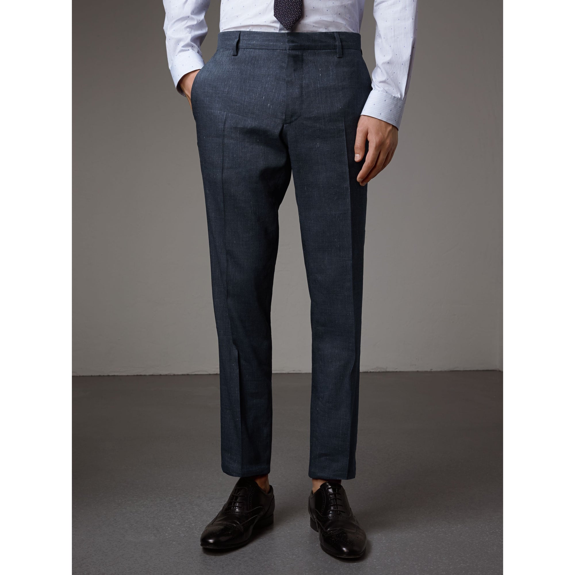 Costume de coupe moderne en lin et laine Travel Tailoring - Slate Blue
