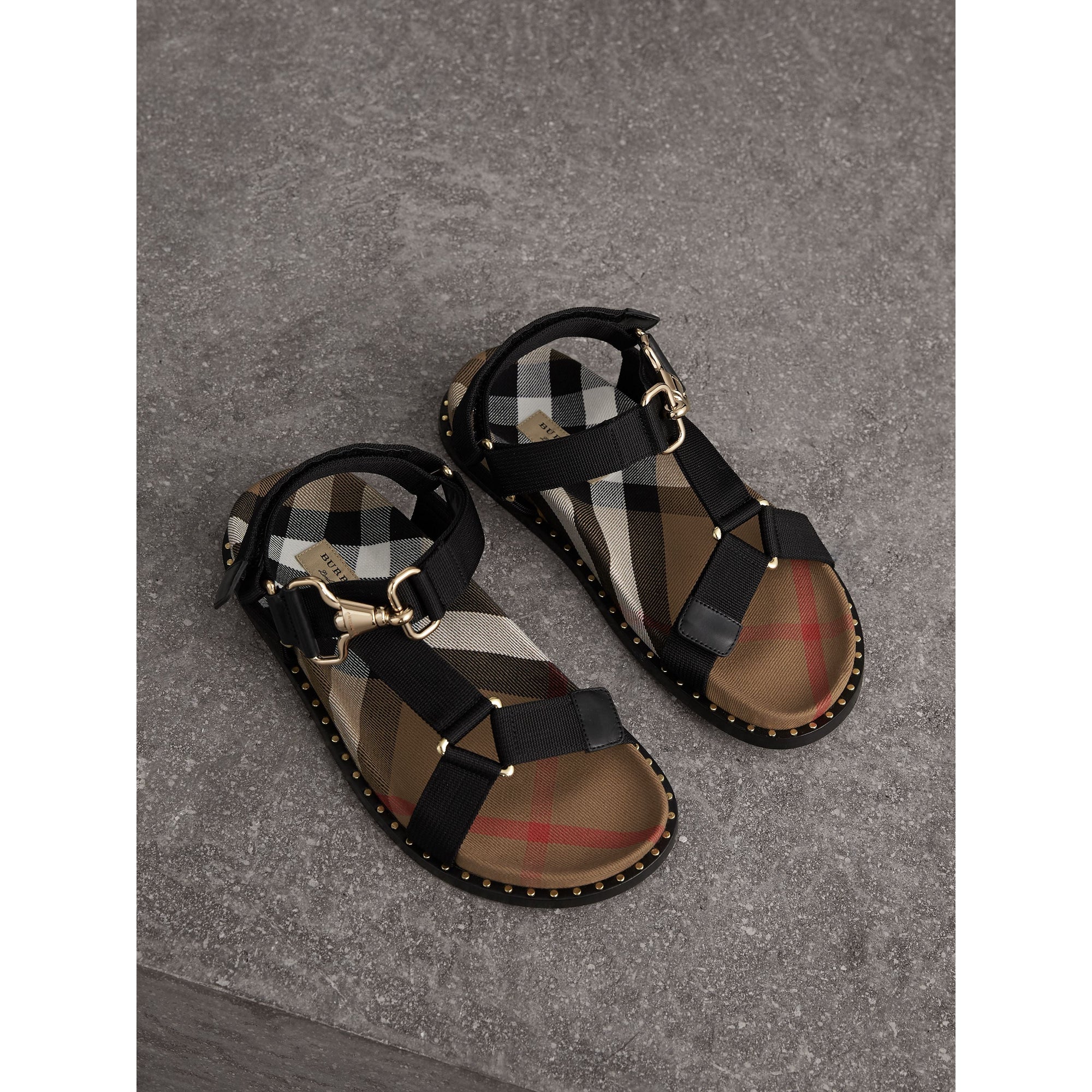 Sandales à brides à motif House Check avec ferrures - Black