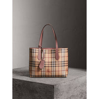 Petit sac tote réversible en cuir et tissu Haymarket check - Light Elderberry