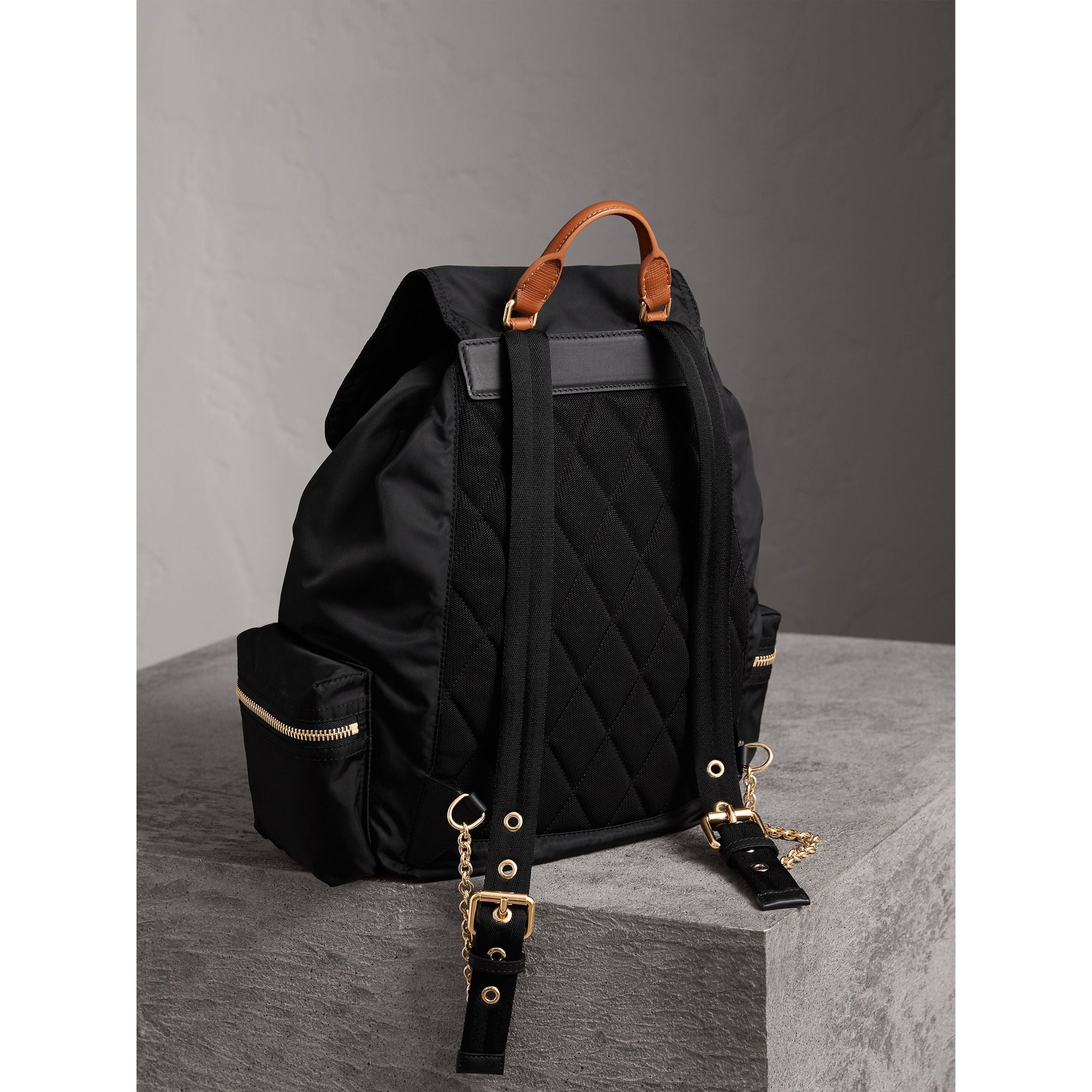 Grand sac The Rucksack avec appliqués à motifs Pallas Heads - Black