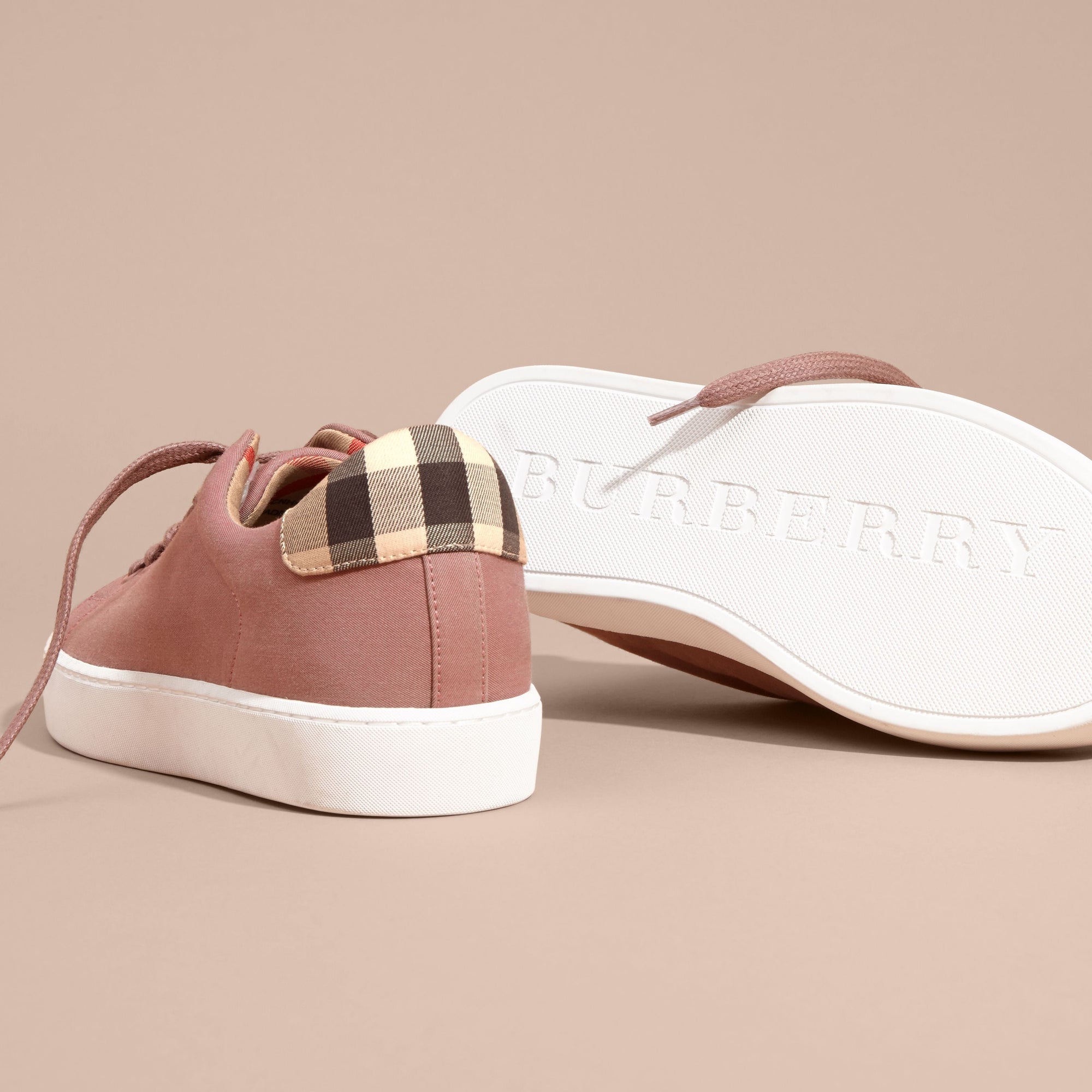 Sneakers en coton avec motif check - Antique Rose