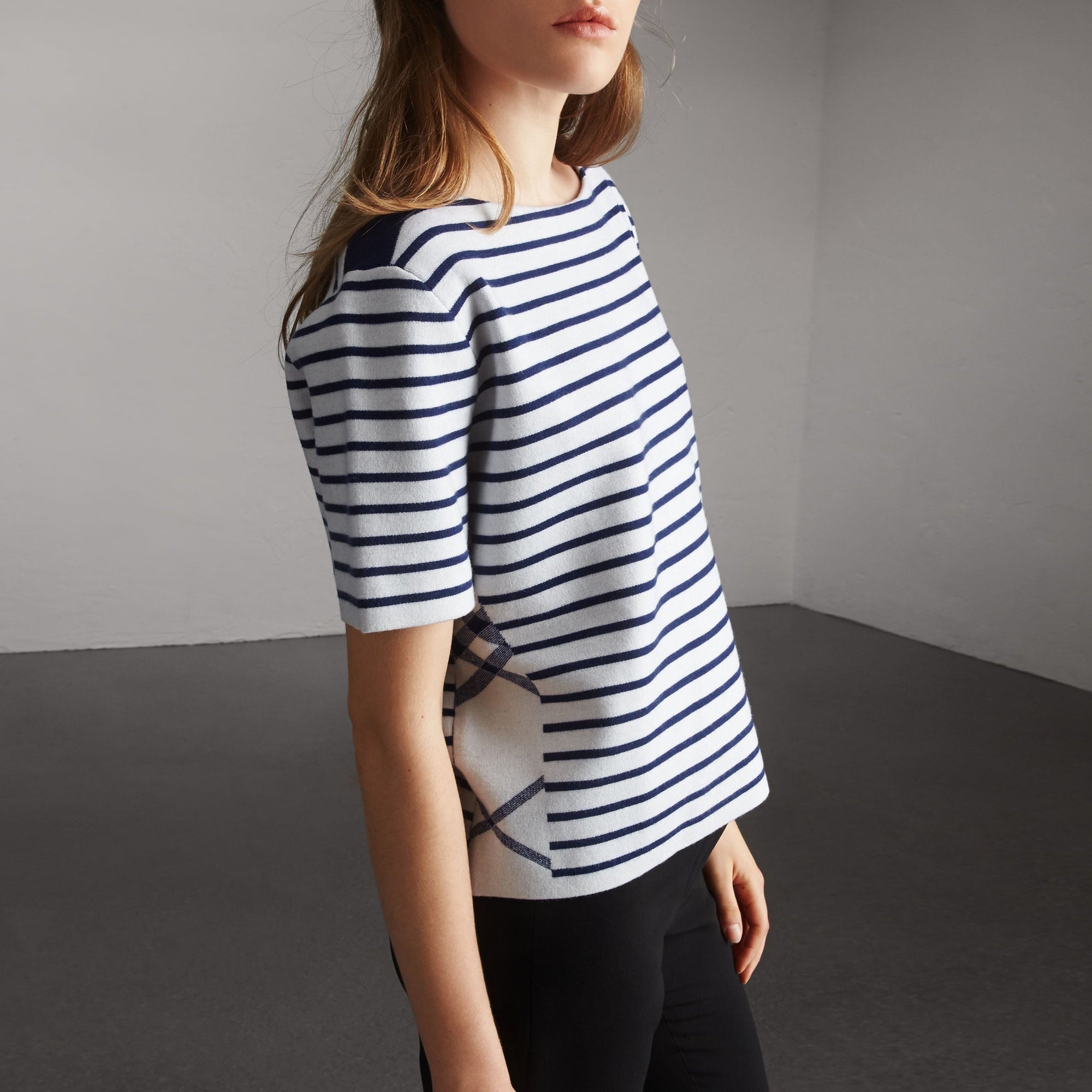T-shirt à rayures et motif check en maille de laine mélangée - Bright Navy