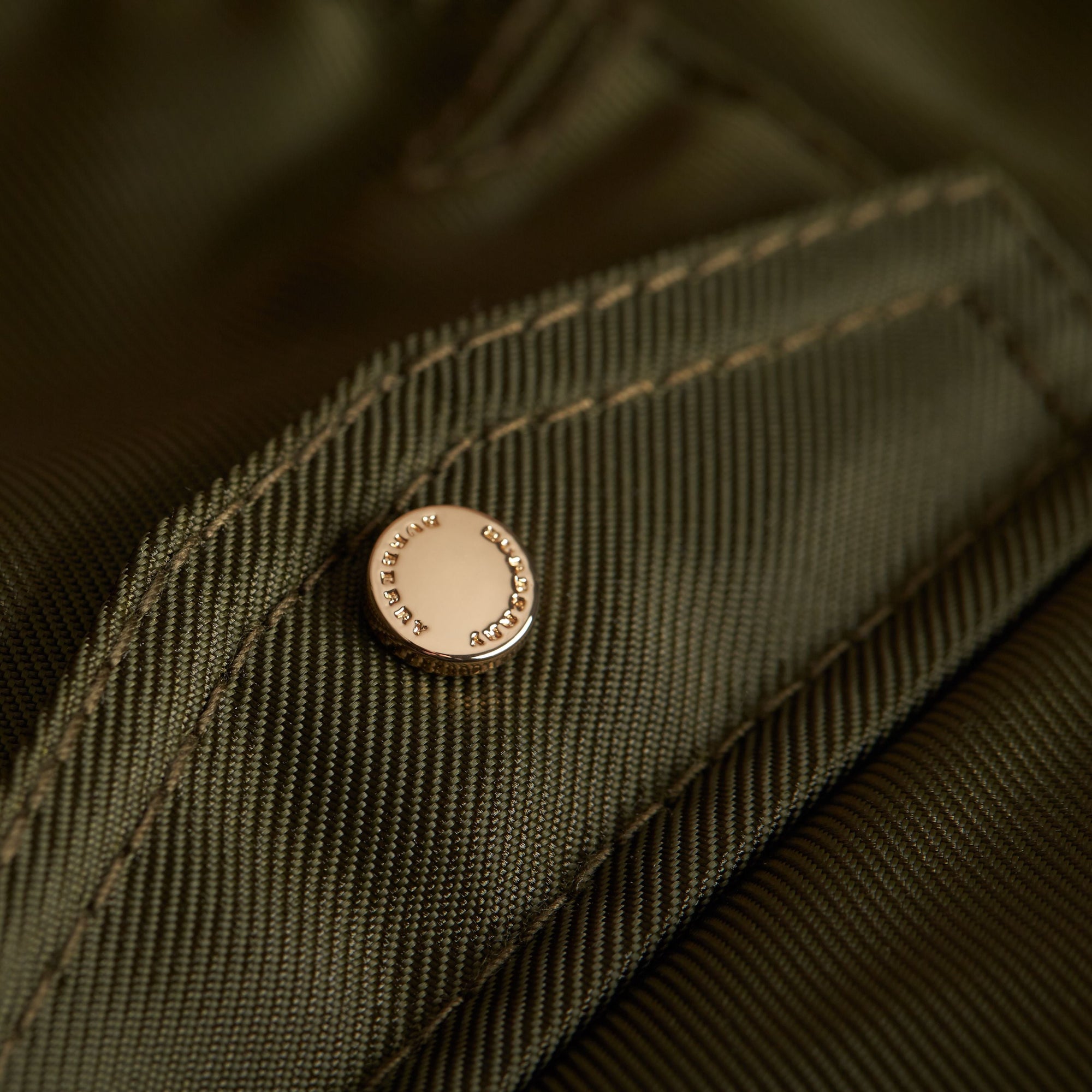 Bomber à capuche en sergé technique - Caper Green