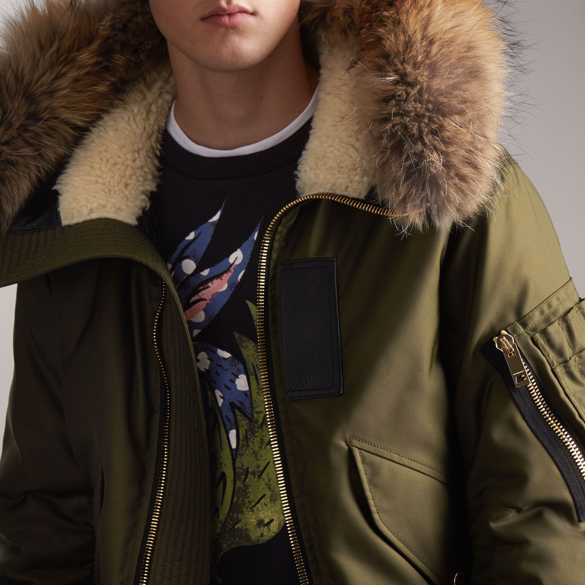 Veste avec duvet & capuche en fourrure & shearling - Caper Green