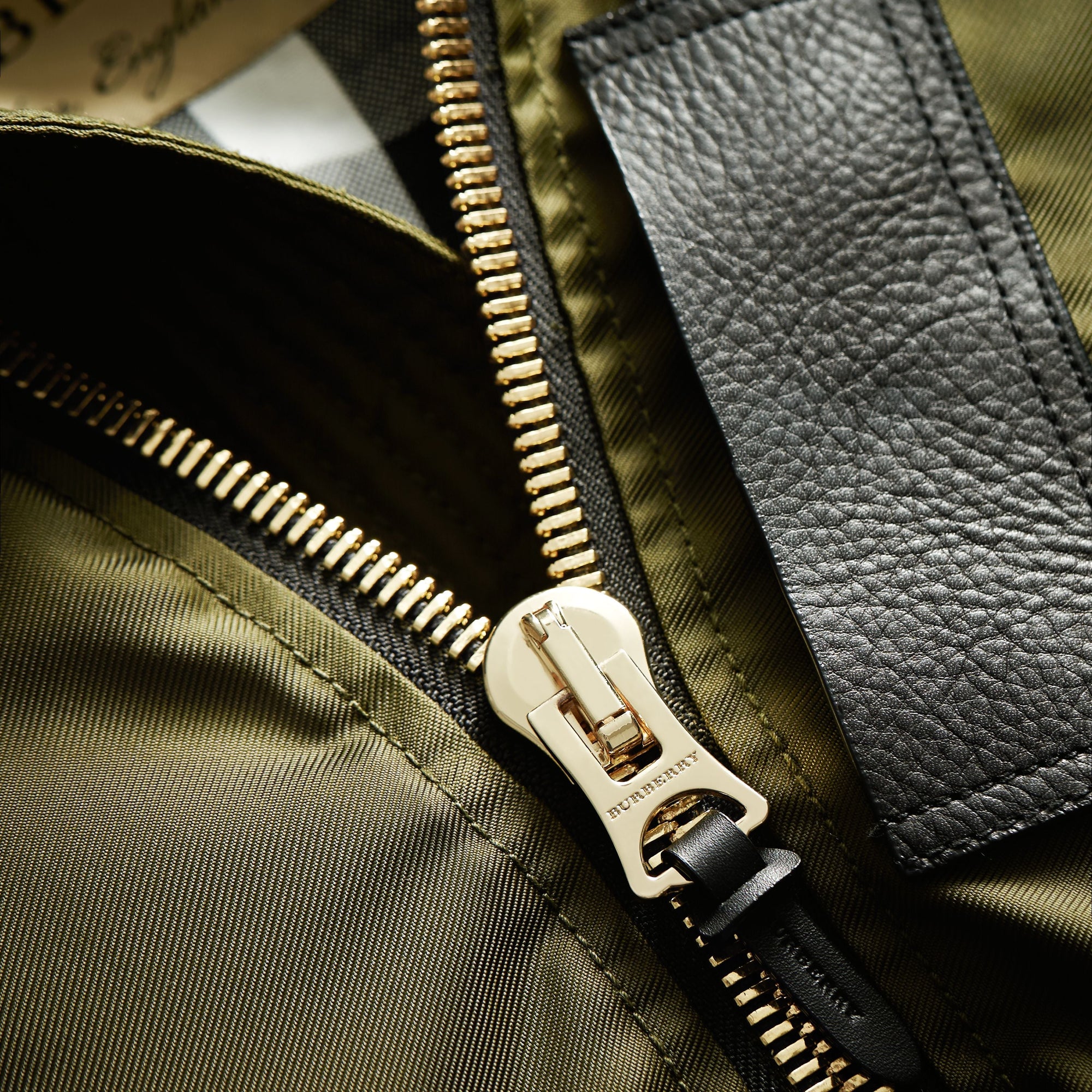 Veste avec duvet & capuche en fourrure & shearling - Caper Green