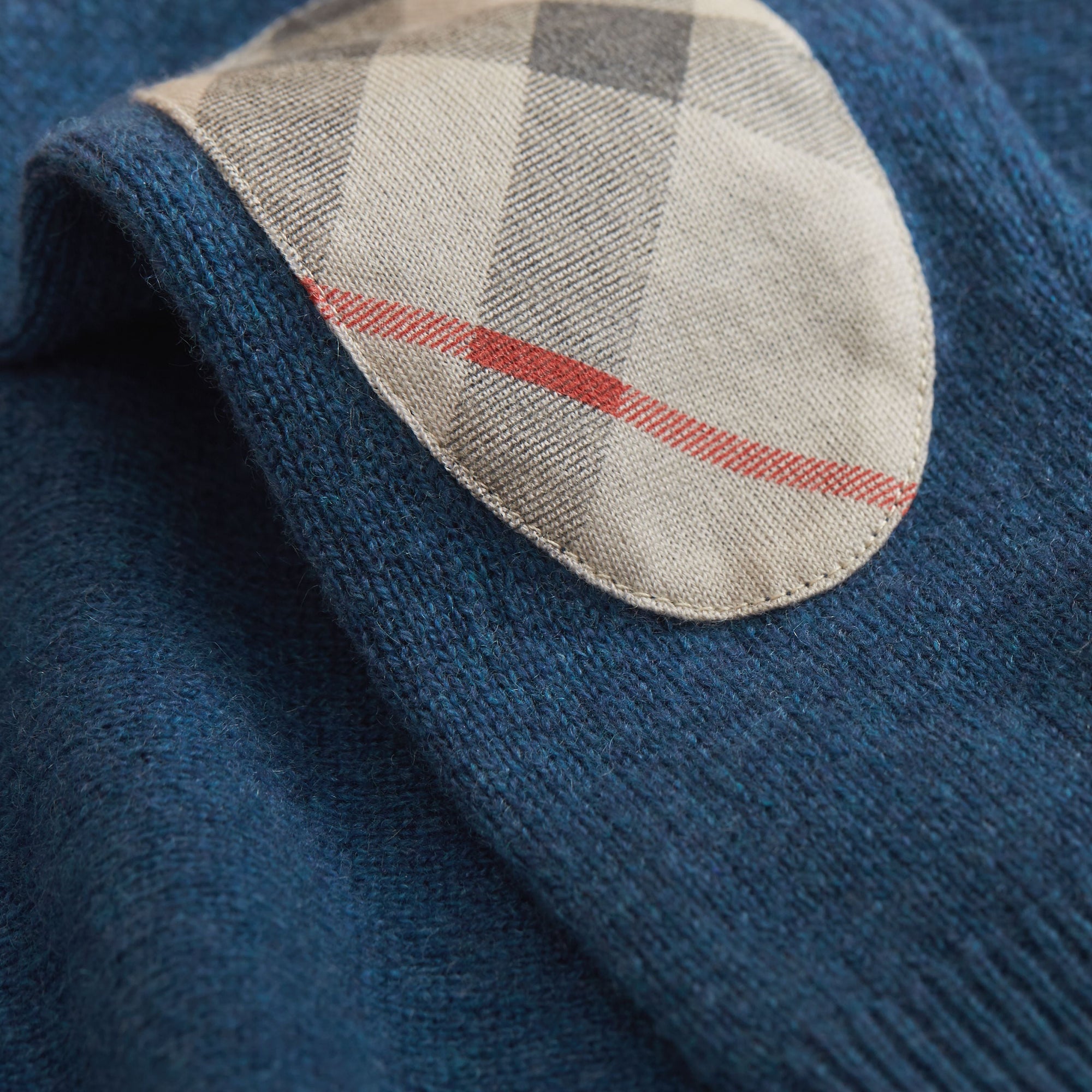 Pull en cachemire avec coudières à motif check - Mineral Blue Melange