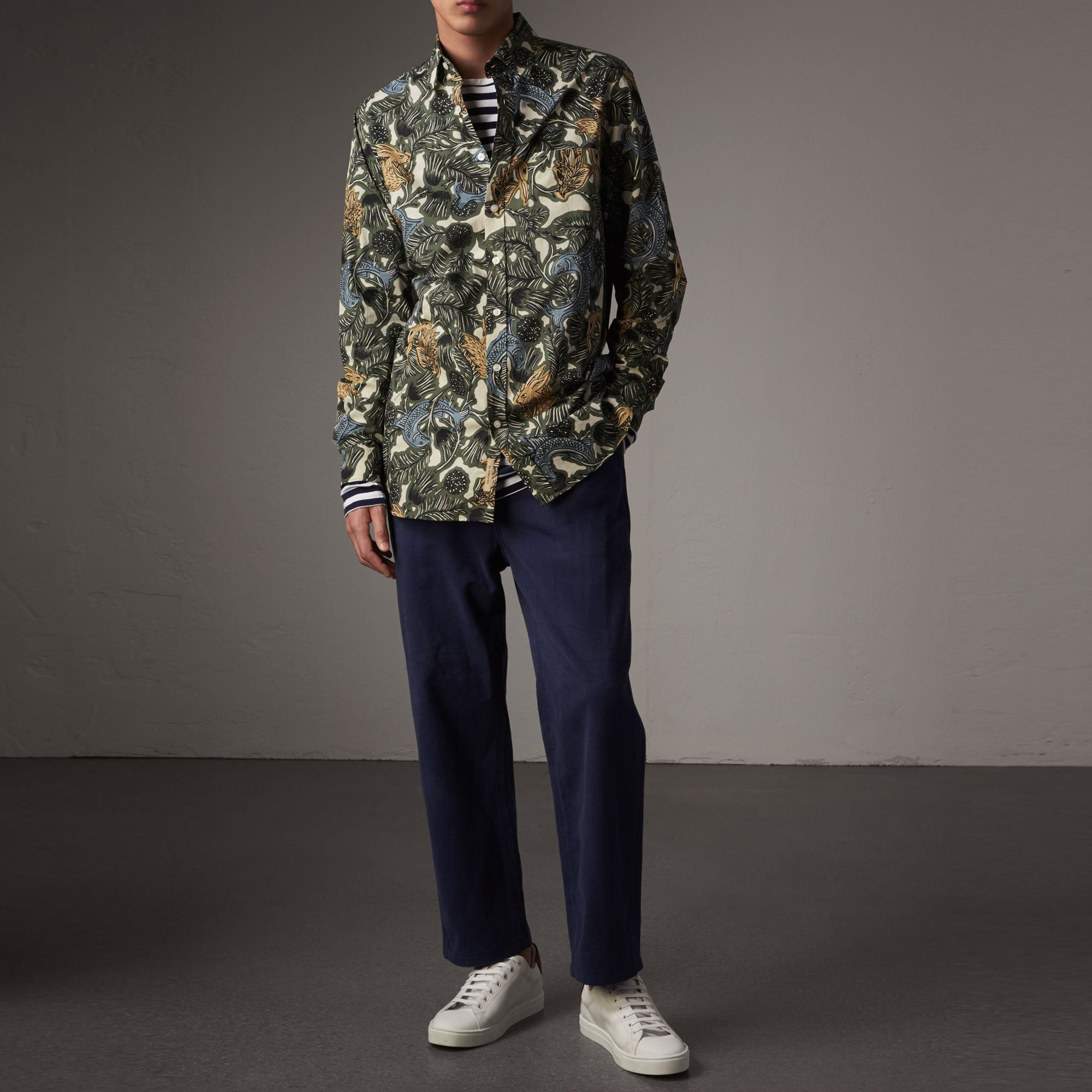 Chemise de coupe longue en popeline de coton à imprimé Bestiaire - Sage Green