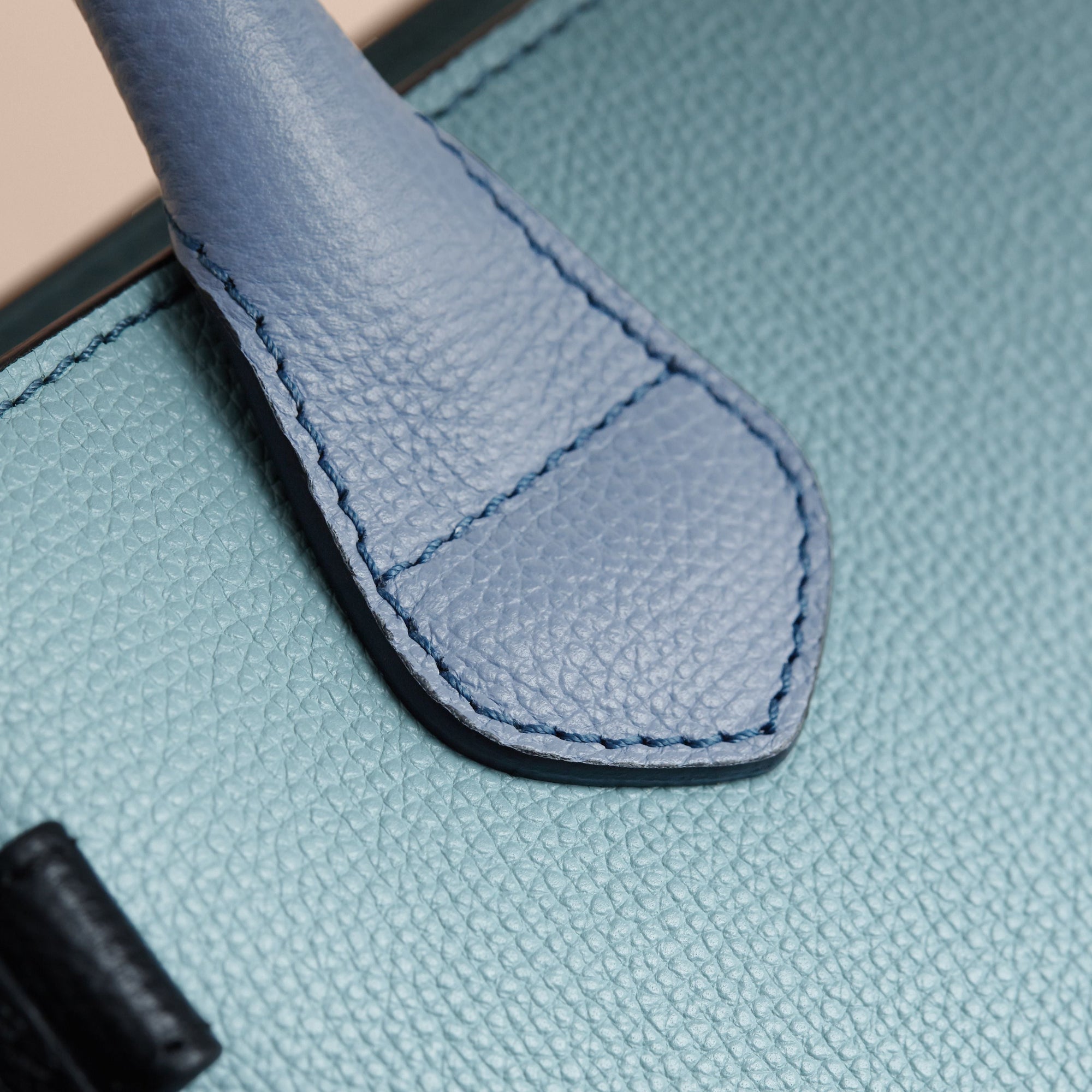 Sac The Banner medium en cuir tricolore et coton House check - Pale Opal & Slate Blue