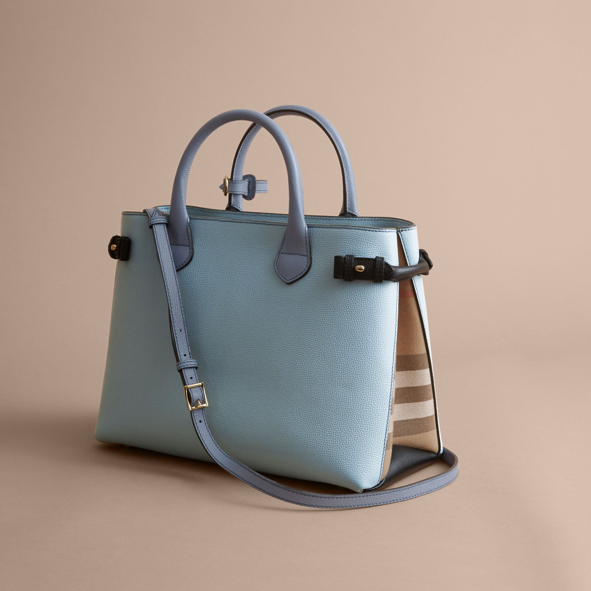 Sac The Banner medium en cuir tricolore et coton House check - Pale Opal & Slate Blue