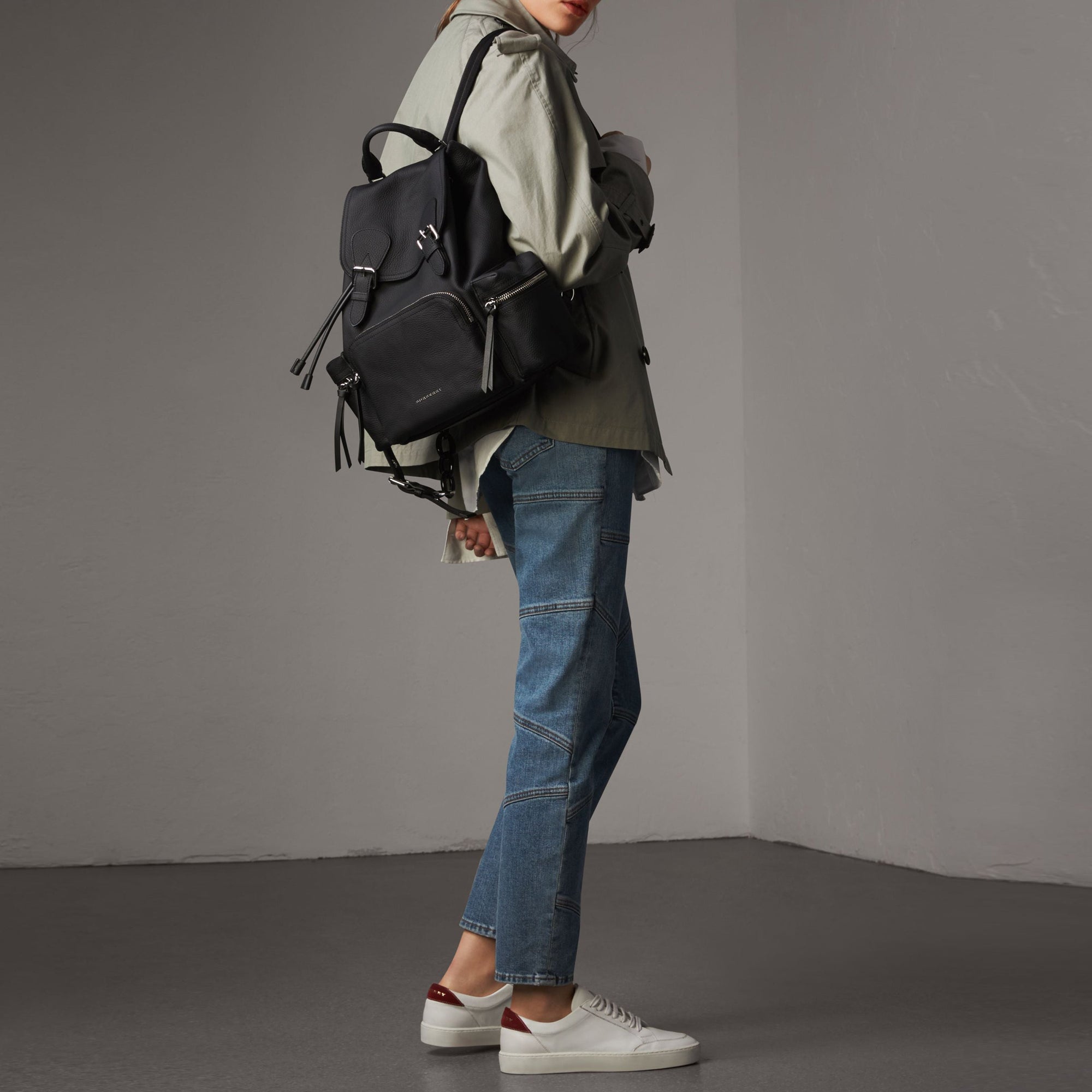 Sac à dos The Rucksack medium en cuir - Black
