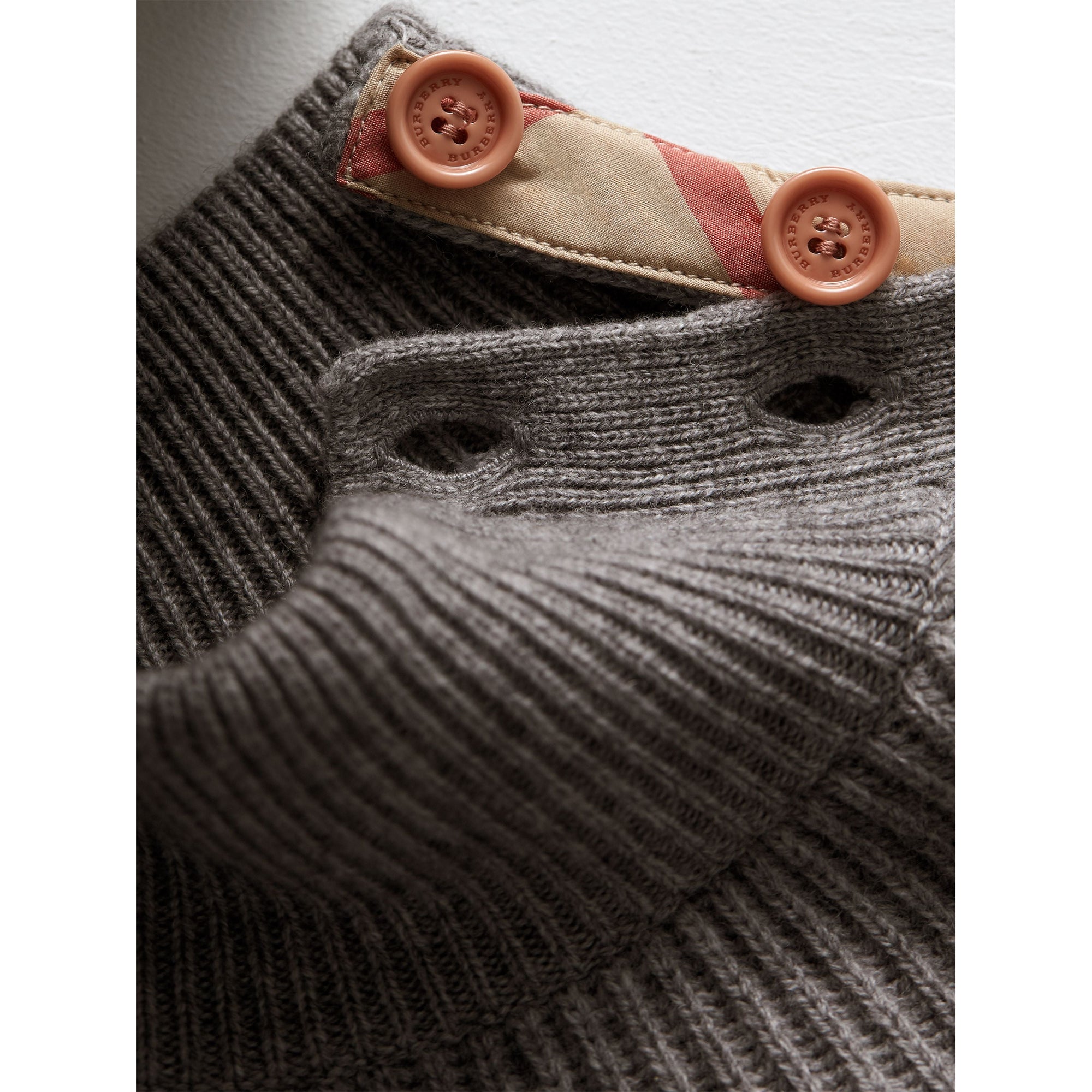 Pull à encolure montante en laine et cachemire avec volants - Grey Melange