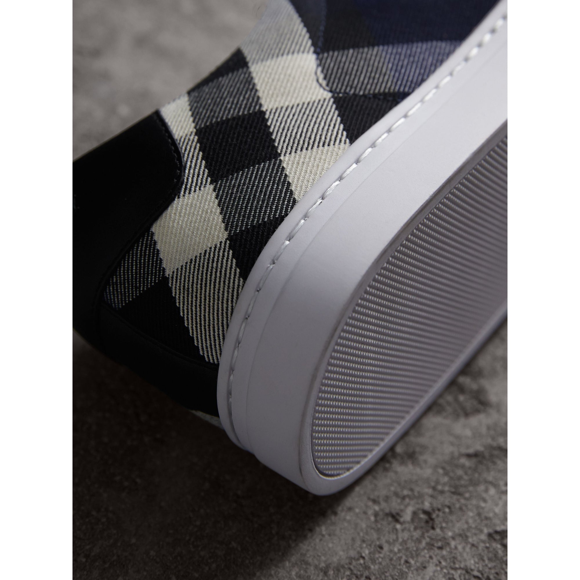Sneakers en cuir et coton House check surteint - Indigo Blue & Black