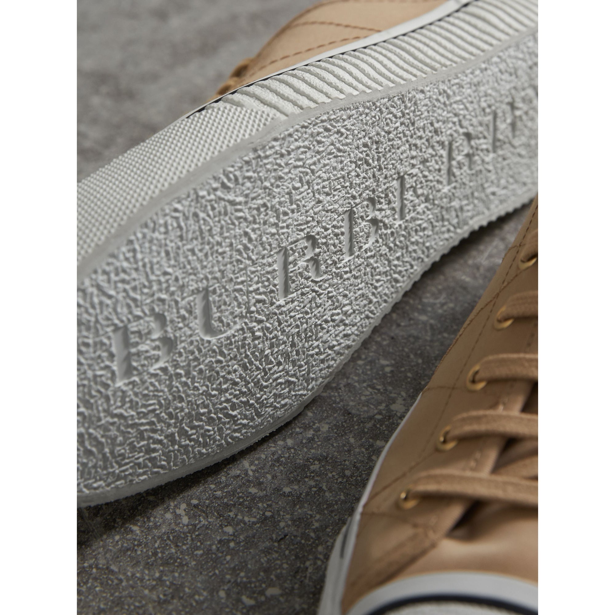 Sneakers en gabardine de coton avec surpiqûres - Honey