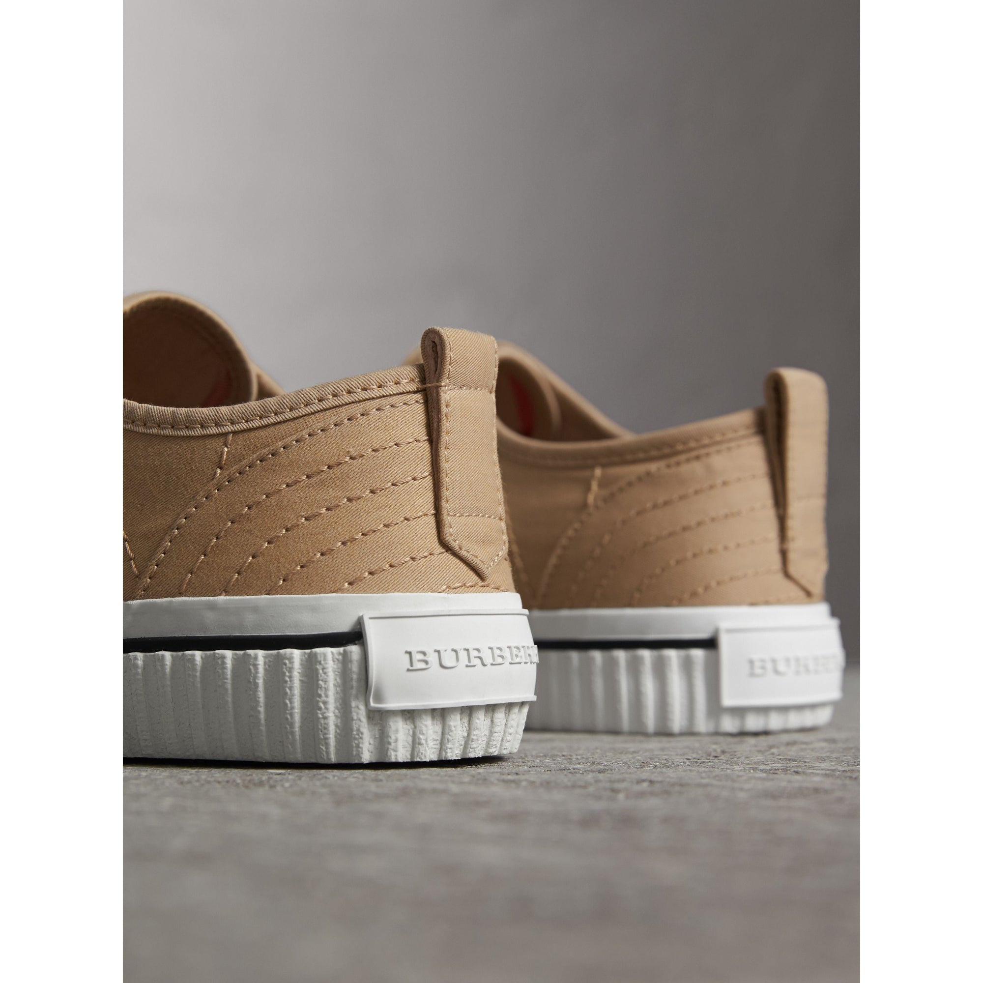 Sneakers en gabardine de coton avec surpiqûres - Honey