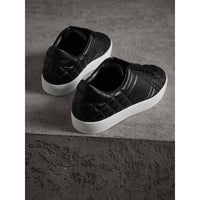 Sneakers en cuir matelassé à motif check - Black