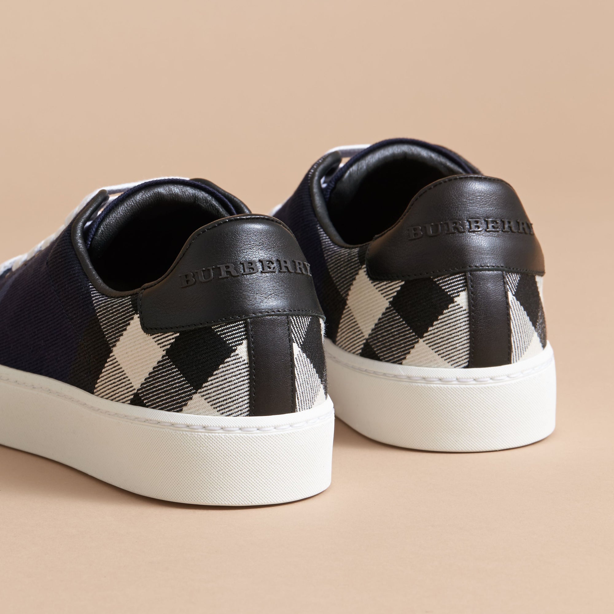Sneakers en cuir et coton House check surteint - Indigo Blue
