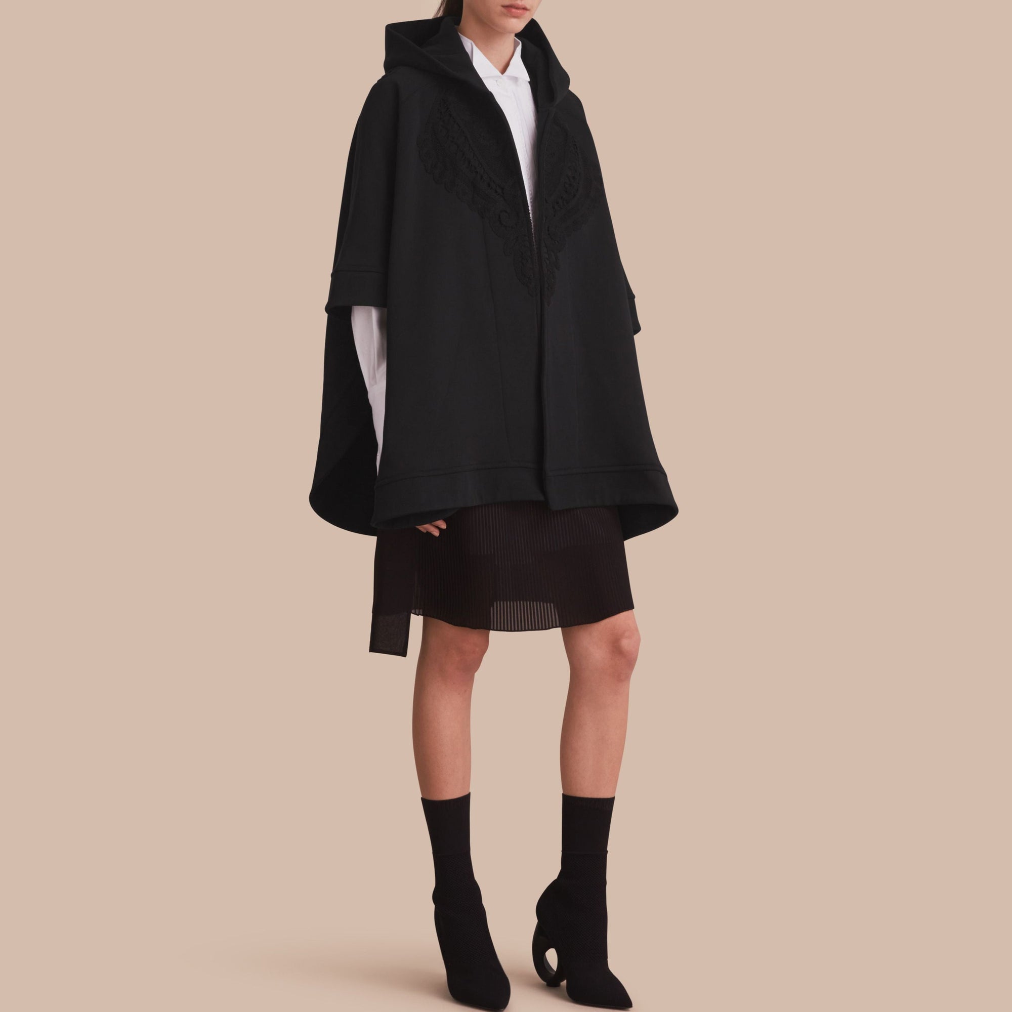Poncho à capuche en jersey avec appliqués en dentelle - Black