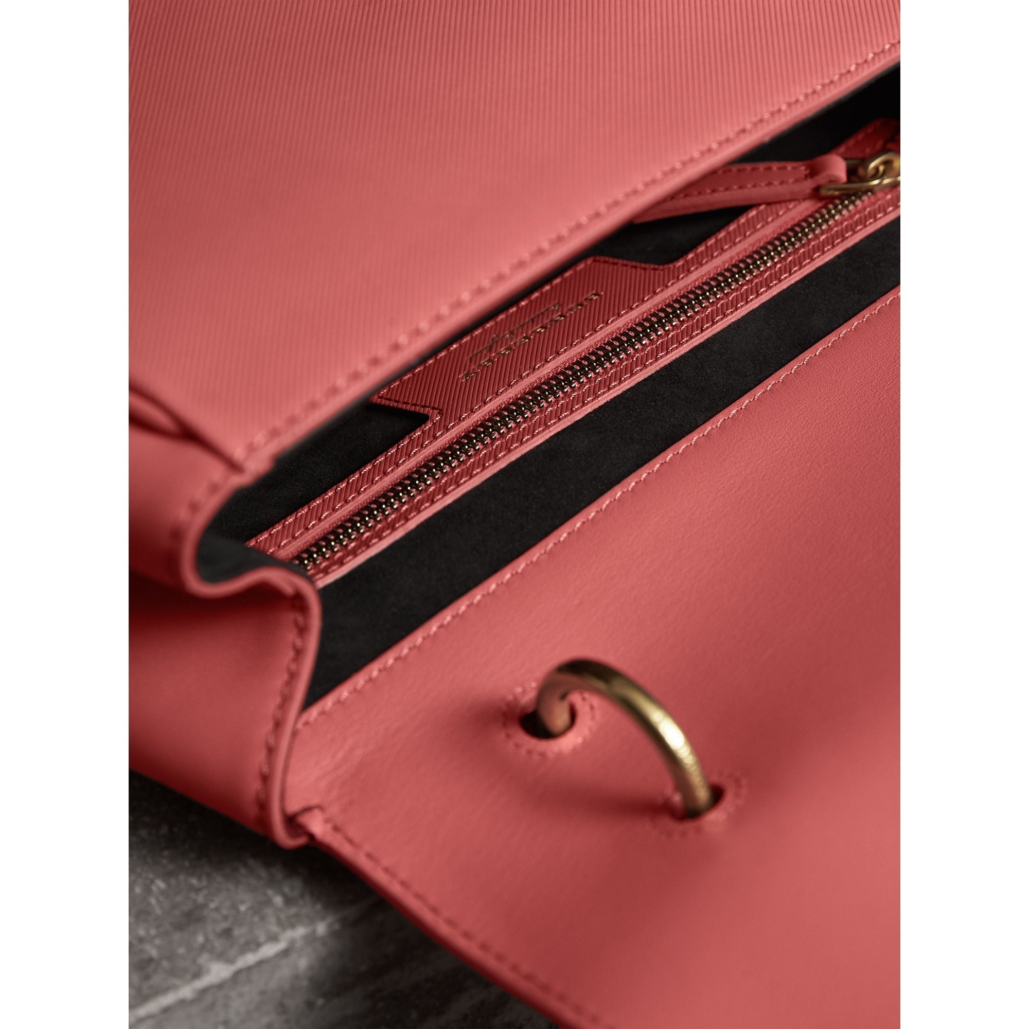 Sac à main DK88 moyen en cuir - Blossom Pink