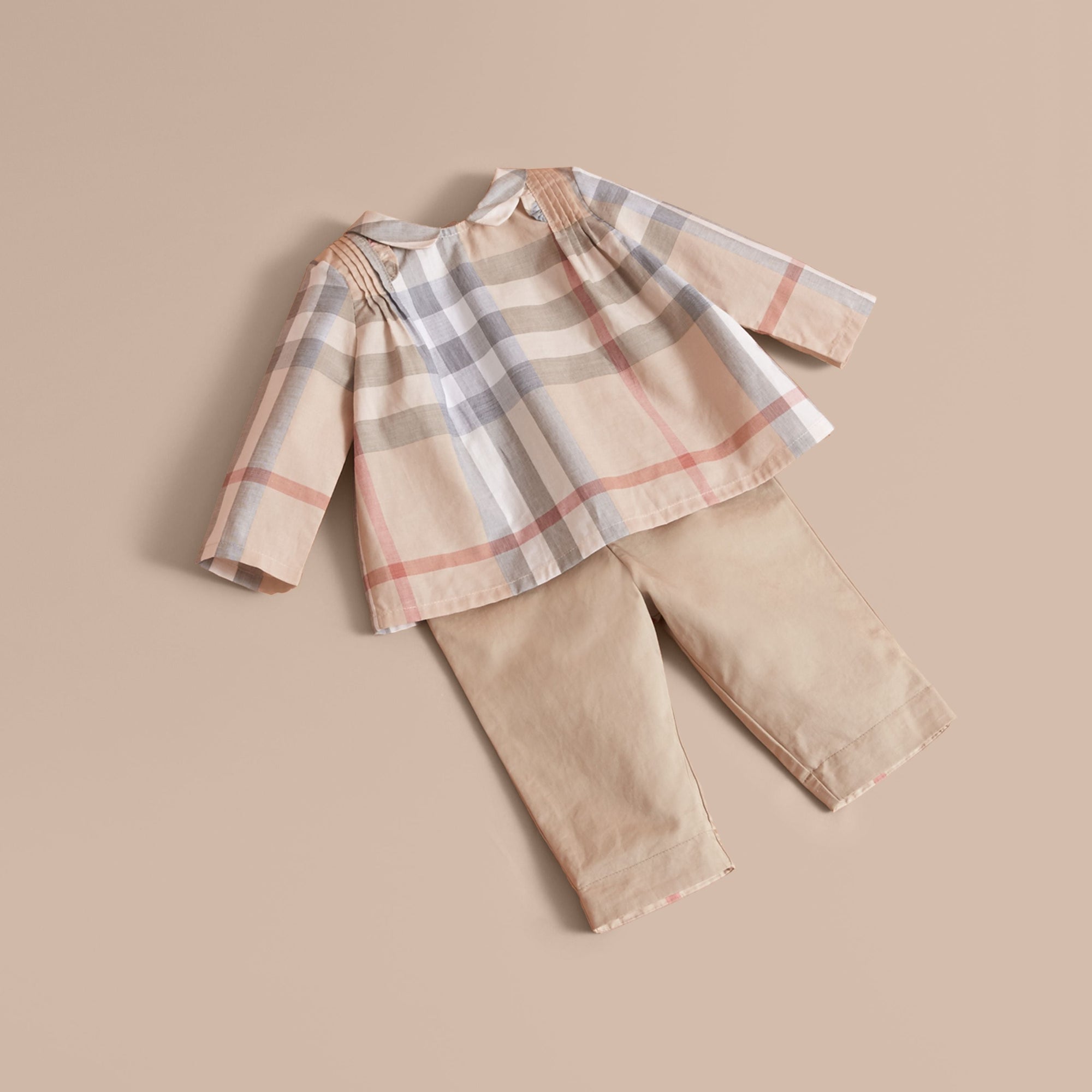 Haut en coton à motif check avec col Claudine et nervures - Pale Stone